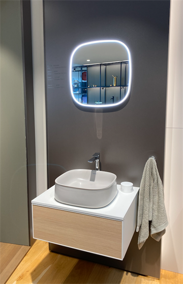 Duravit Komplet badeværelsesmøbel incl spejl - kroge - håndvaskarmatur (1 sæt KUN TIL AFHENTNING)